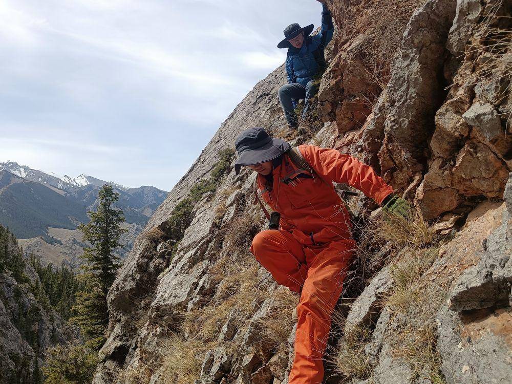 点点——探访山东省地矿局第六地质大队AG真人app肩扛千钧重负 眼见繁星(图3)
